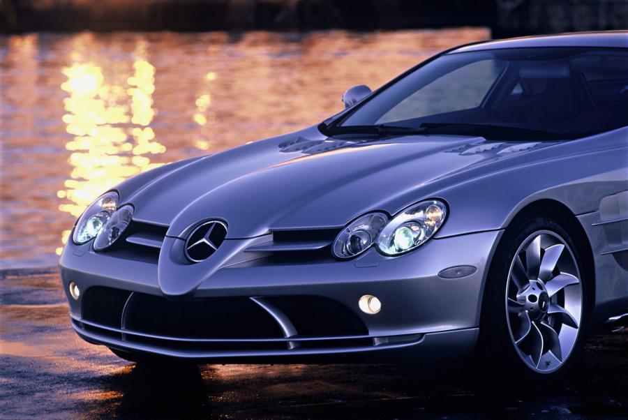  Mercedes-Benz SLR McLaren 2003 года  (фото 52 из 319)